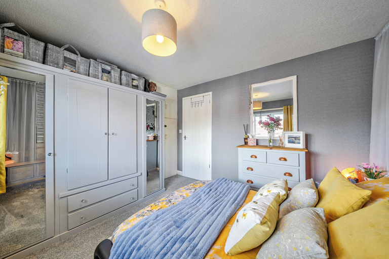 Room 4, Charming Middleton Apartment Sleeps 2, Rochdale