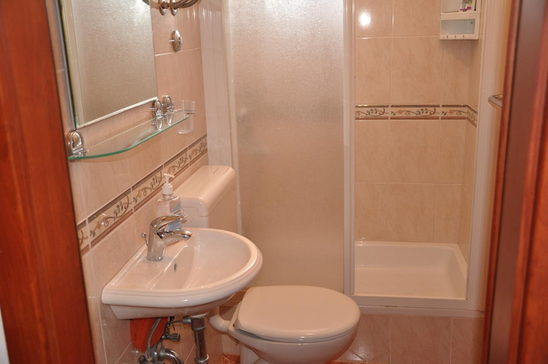 Bathroom 2, Villa DELFINA, Podgora