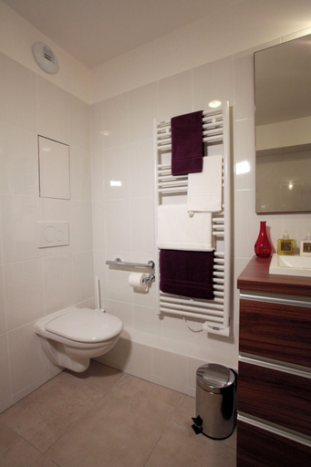 Bathroom 4, Zenao Appart'hôtels Sèvres, Hauts-de-Seine