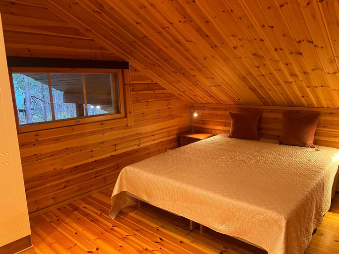 Bedroom 4, Villa Aurora with spectacular views to Pyh fell, Lapland