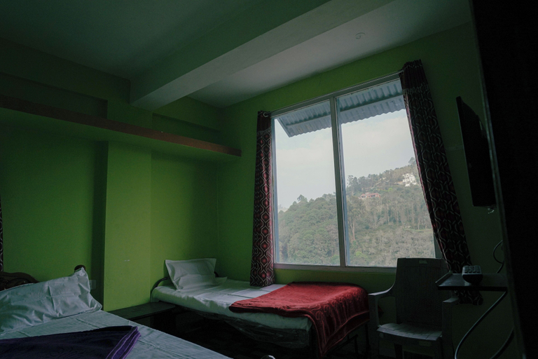 Room 5, SYNTILLA SILVER CASCADE INN, Dindigul