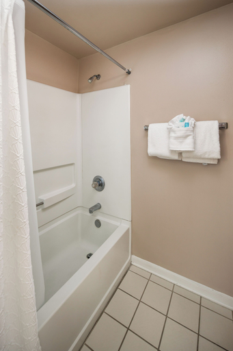 Bathroom 4, Emerald Towers West 3004 - Sandcastle Retreat, Okaloosa