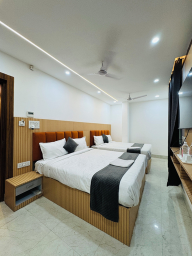 Room 5, Hotel Krishna Continental, Kaushambi