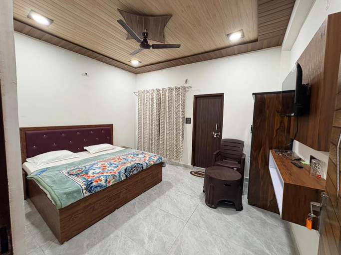 Room 2, Ganga Royal Guest House, Mathura
