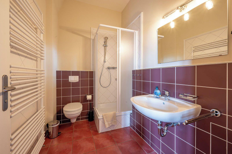Bathroom 3, Upstalsboom Koserow Hotel, Vorpommern-Greifswald