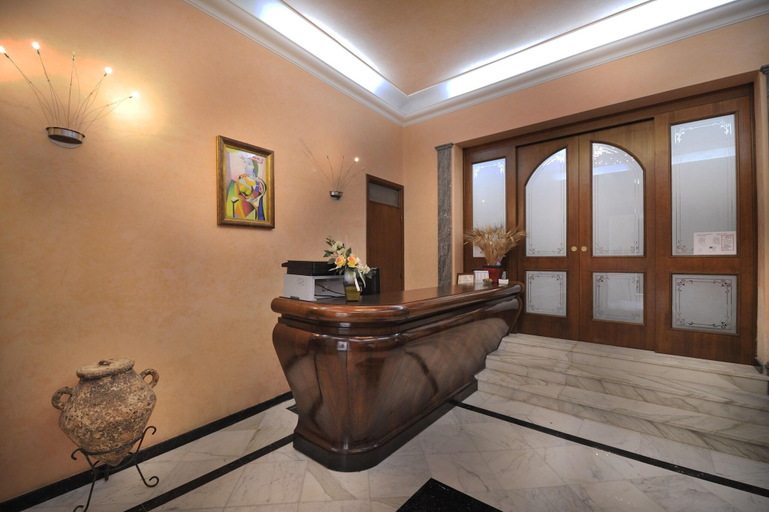 Bathroom 4, Hotel Piccolo, Palermo