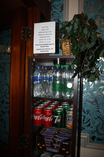 Food & Drinks 5, London Visitors Hotel, London