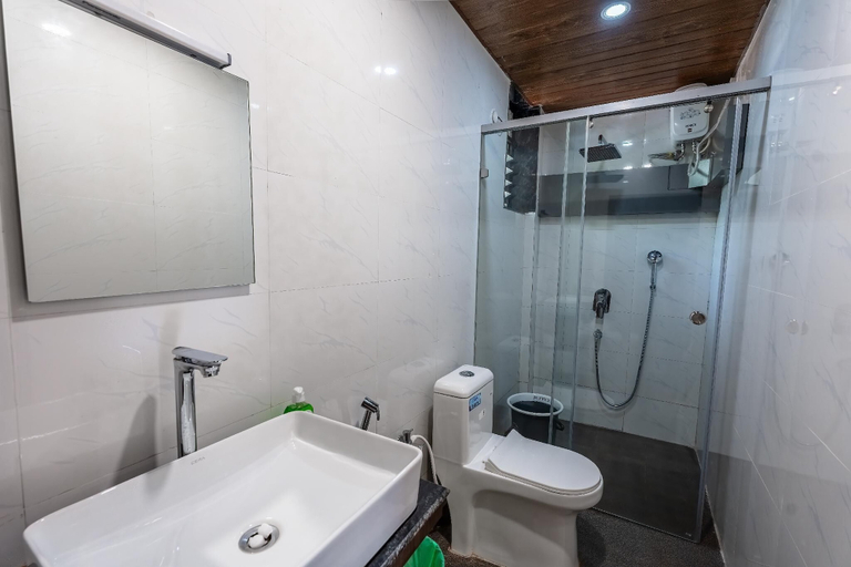 Bathroom 5, Rio De Grande, South Goa