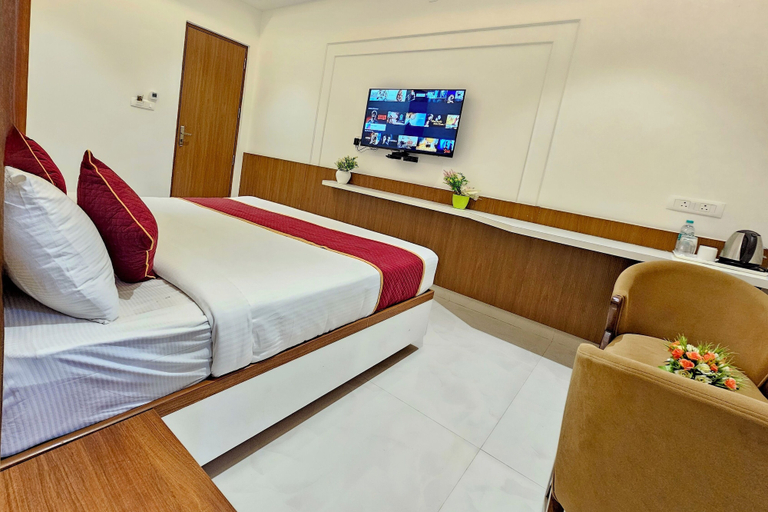 Room 2, TrueLife SRB Suites, Chittoor