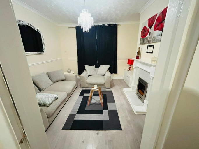 Living area, Pets - Parking - Patio - Wifi - Sleeps 4, Durham