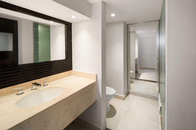 Bathroom 5, Grand Decameron Los Cabos A Trademark All-Inclus, La Paz