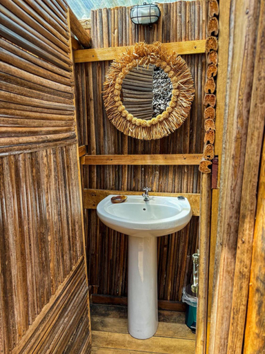 Bathroom 3, Tsara Beach, Diana