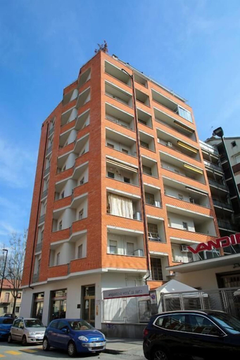 Exterior, Federica Flat - Metro Monte Grappa, Torino