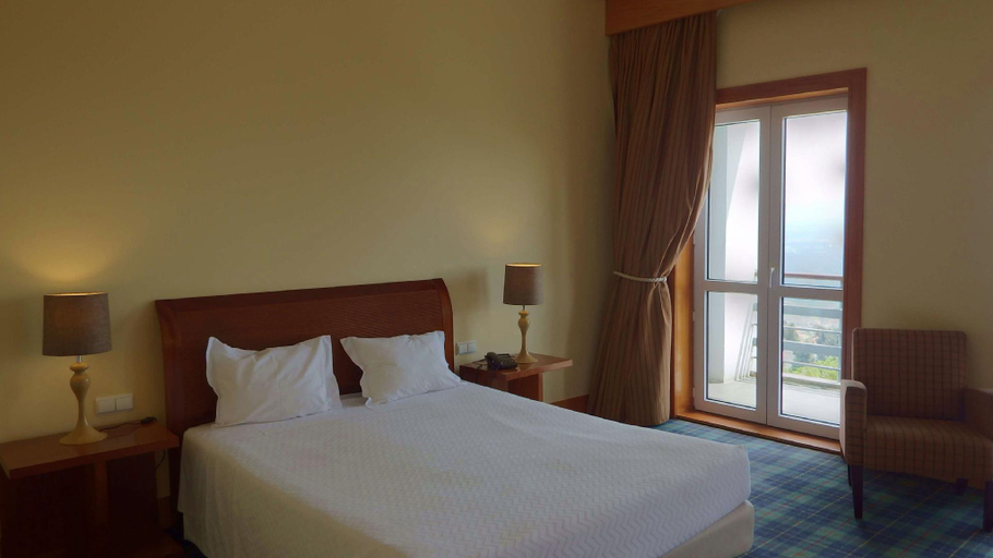 Bedroom 3, Golden Tulip Caramulo Hotel & SPA, Tondela