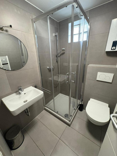 5, Frankfurt Airport view apartments, Groß-Gerau