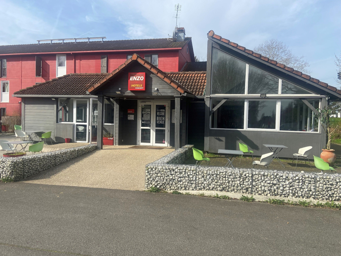 Exterior & Views 2, Enzo Trappes by Kyriad Direct, Yvelines