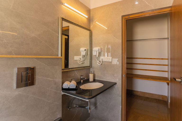 Bathroom 3, Vasant Vilas 'A Boutique Hotel', Udaipur