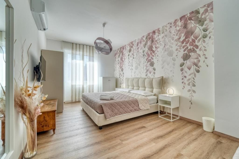 Room 3, Casa Ginevra-Modern Design, Como