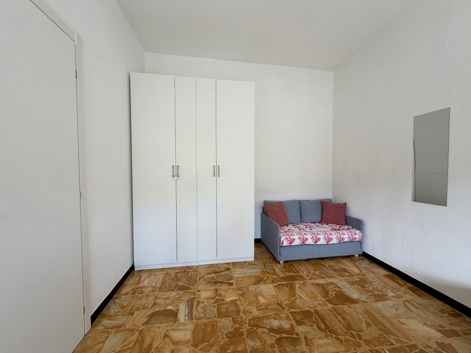 Room 5, Schiappacasse 11, Genova