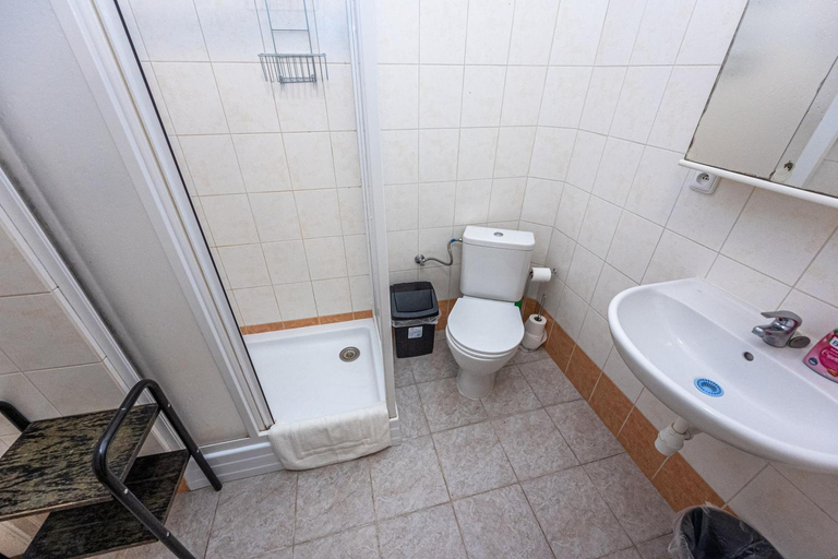 Bathroom 3, Legerova Apartments, Praha 2