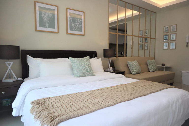 Bedroom 3, Shore Staycation, Pasay City