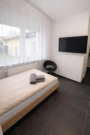 2, Frankfurt Airport view apartments, Groß-Gerau