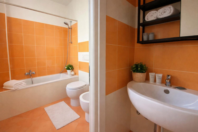 Bathroom 2, Adamo ed Eva Resort, Ancona