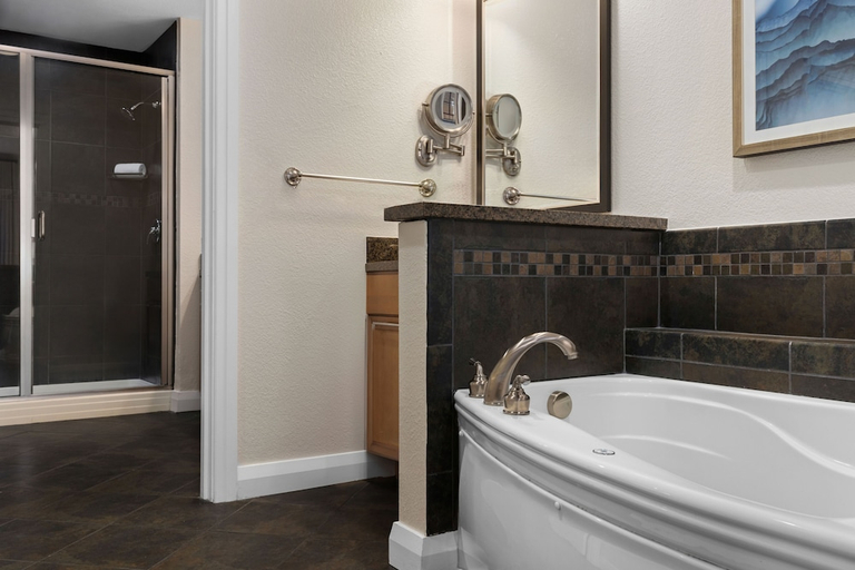 Bathroom 4, Club Wyndham Great Smokies Lodge, Sevier