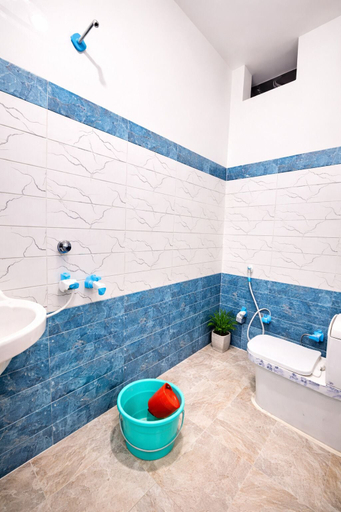 Bathroom 4, Hotel A.V Palace Ayodhya, Faizabad