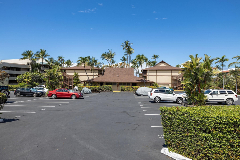 Property grounds 4, Kona Isle B3, Hawaii