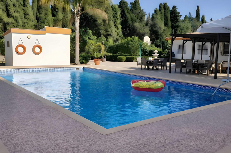 Sport & Beauty 4, Chalet con Piscina Privada y Barbacoa Jerez ideal para familias, Cádiz