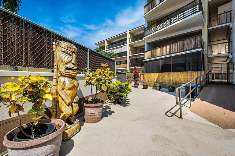 Property grounds 2, Kona Plaza#203, Hawaii