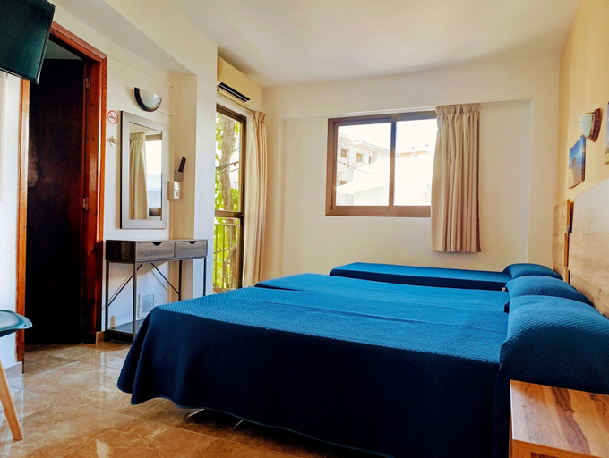 Bedroom 4, Hostal Horizonte, Baleares