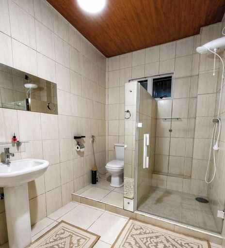 Bathroom 5, Casa na Lagoa Imaruí-SC, Imaruí