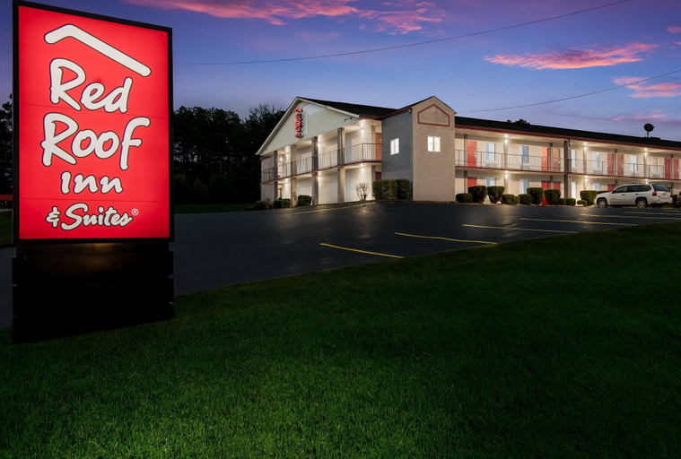 Exterior & Views 2, Red Roof Inn & Suites Jackson, Madison