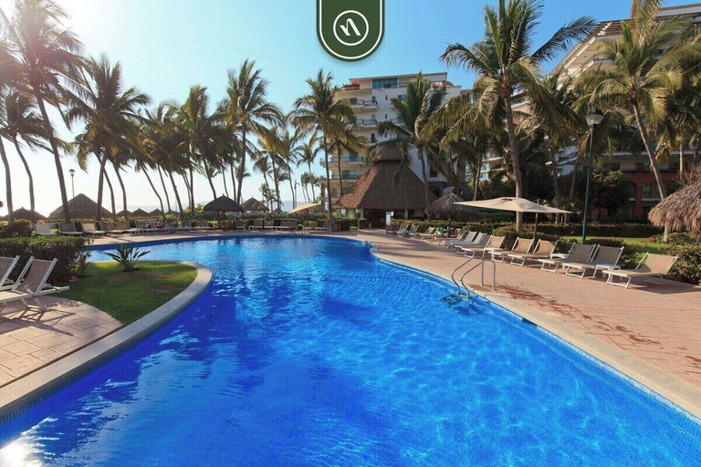 Pool 4, Mexican Styled 2 BR Condo - Beachfront - Pool, Compostela