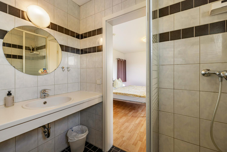 Bathroom 3, Gastezimmer Gross, Tübingen