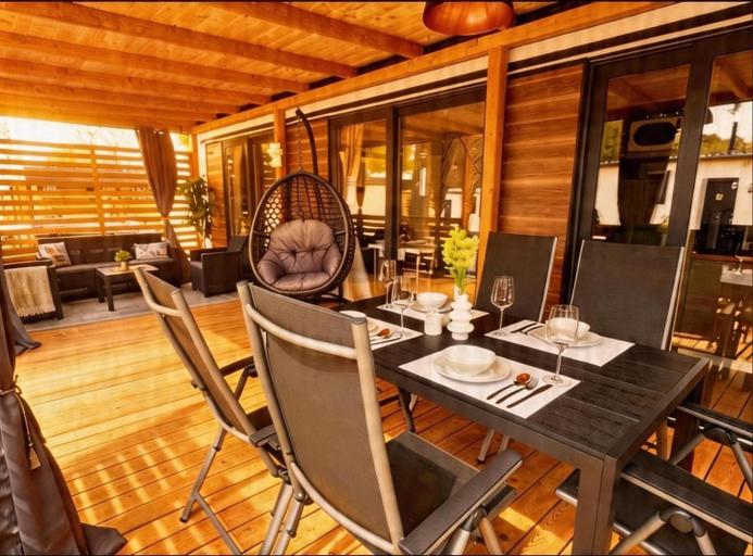 Food & Drinks, La Mer Mobile Home, Biograd na Moru
