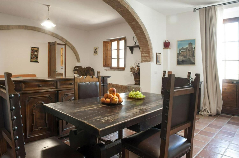 Room 4, Paterno 401 in San Gimignano, Siena