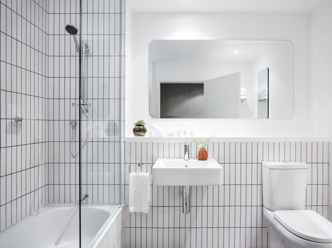 Bathroom 3, The Larwill Studio Melbourne - Art Series, Melbourne