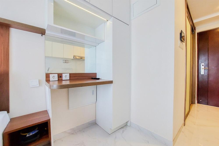 Others 3, Nice and Comfy Studio Sky House BSD Apartment, South Tangerang