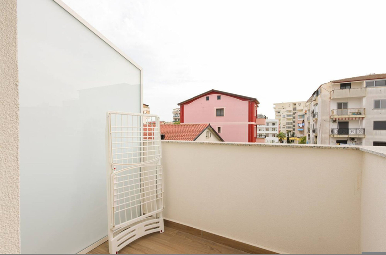 Room 2, Cozy Apartment 01 in Durr s, Durrësit