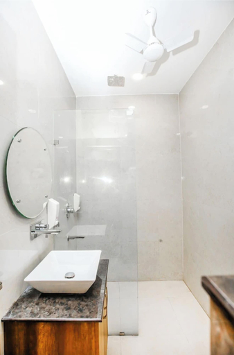 Bathroom, Hotel AV Grand Amritsar, Amritsar