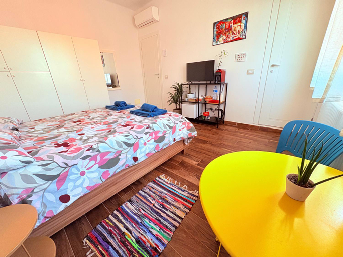 Bedroom 2, Botanical, Bologna