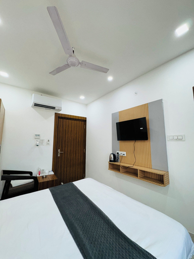 Room 3, Hotel Krishna Continental, Kaushambi