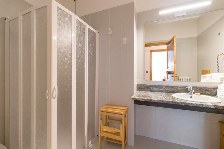 Bathroom 3, Residenza Del Sole, Aosta