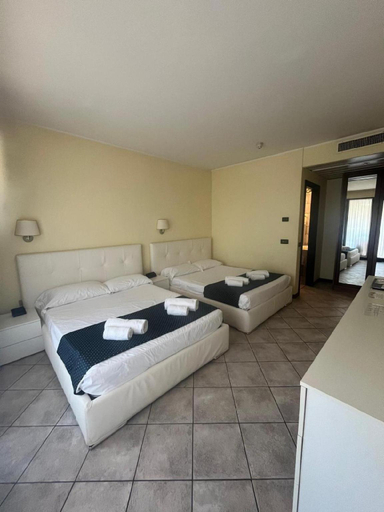 Bedroom 3, Yachting Hotel Mistral, Brescia