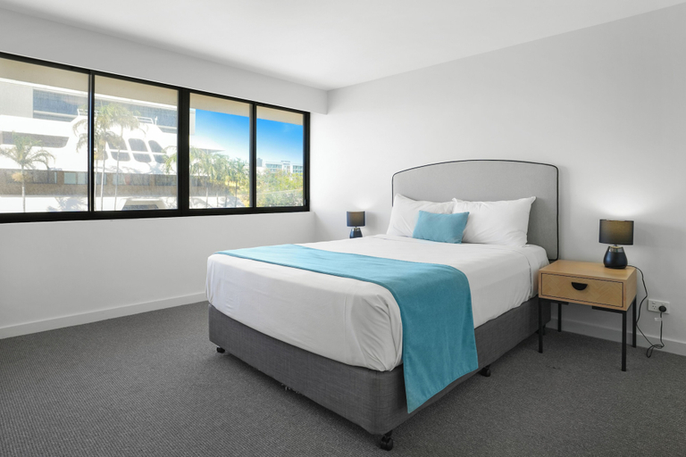 Bedroom 4, Gladstone Reef Hotel Motel, Gladstone