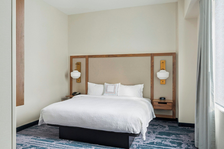 Bedroom 2, Fairfield Inn & Suites by Marriott Des Moines Downtown, Polk