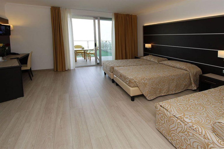Bedroom 2, Hotel Bazzanega, Brescia